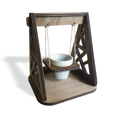 Beton Saksılı Salıncak - Halkkitabevi Beton Saksılı Salıncak - Halkkitabevi