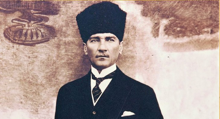 Atatürk’ün Okuduğu Kitaplar